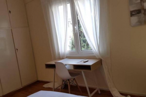 Blue Apartment - Athens Center, 4 BD, 2 BATH